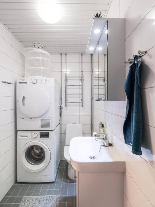 Cozy Roomy Studio Flat Next To Tram Stop @ Kallio Helsinky Exteriér fotografie